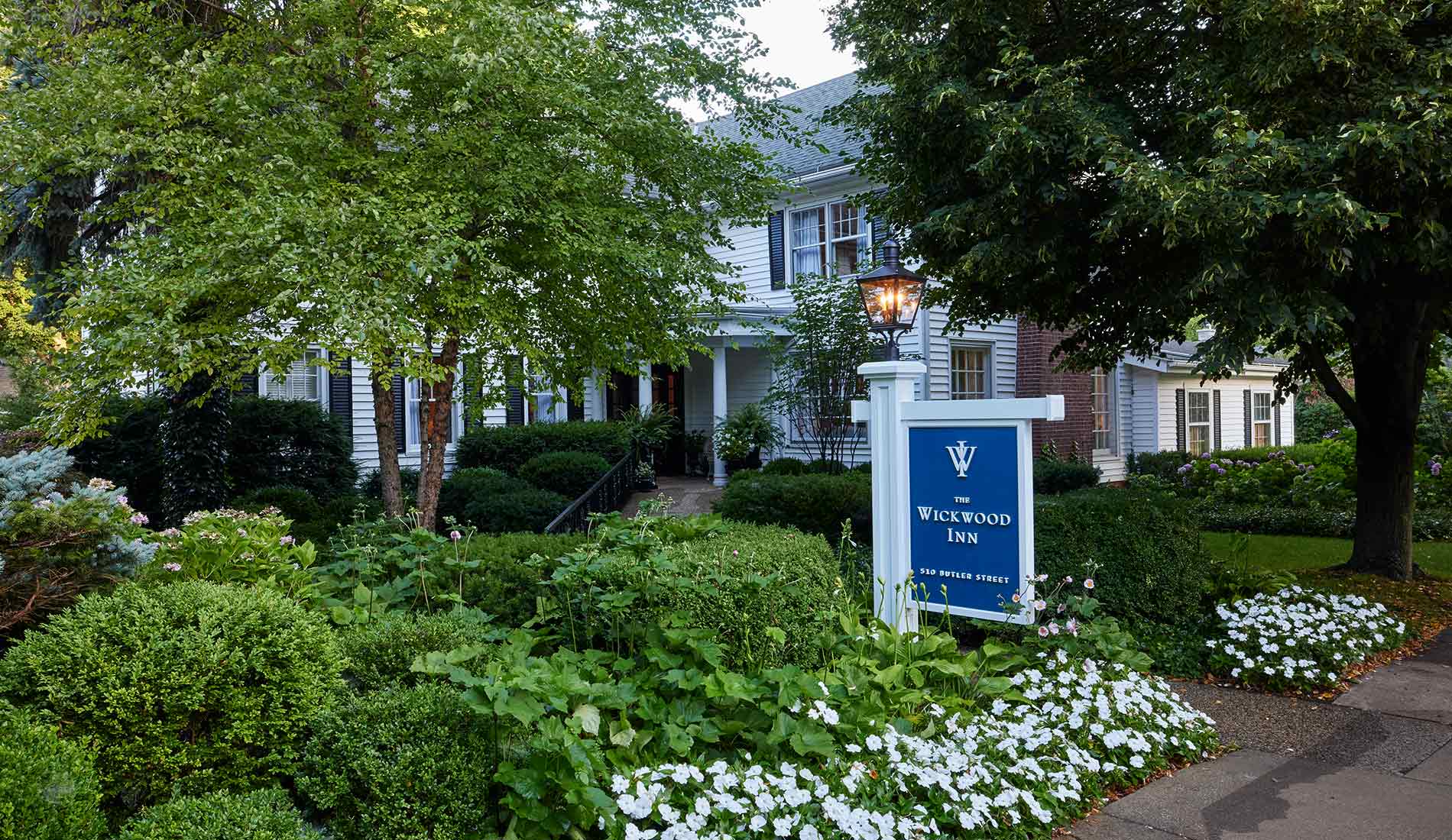 Wickwood Inn, Entrance off 510 Butler Street